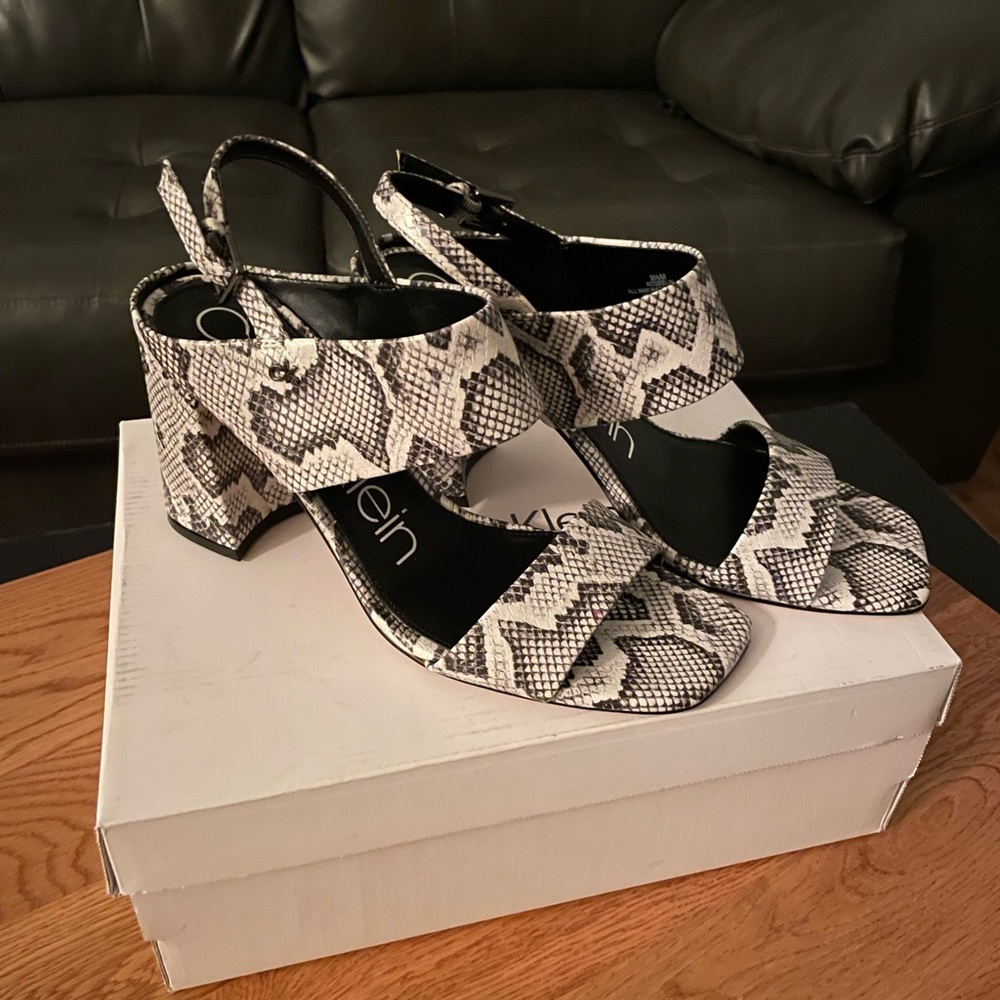 Calvin Klein Shoes - Picture 1 of 16